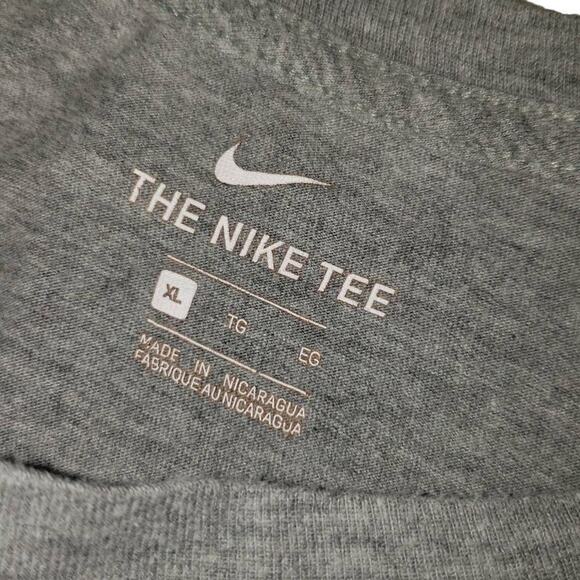 Nike Just Do It Short Sleeve Graphic Tee-Shirt - Picture 4 of 7